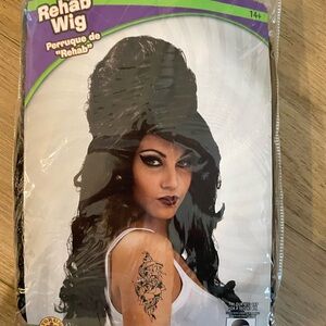 Amy Winehouse Gildan Rehab Wig - Black